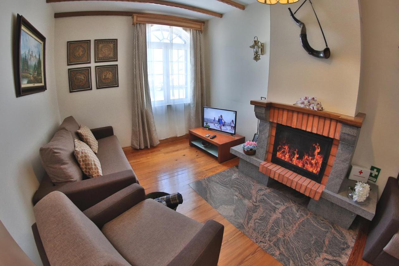 Apartamentos Francisco Martins Віла-Франка-ду-Кампу Екстер'єр фото