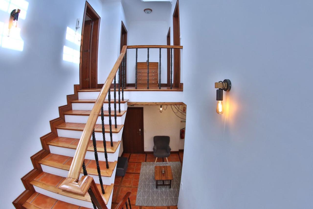 Apartamentos Francisco Martins Віла-Франка-ду-Кампу Екстер'єр фото